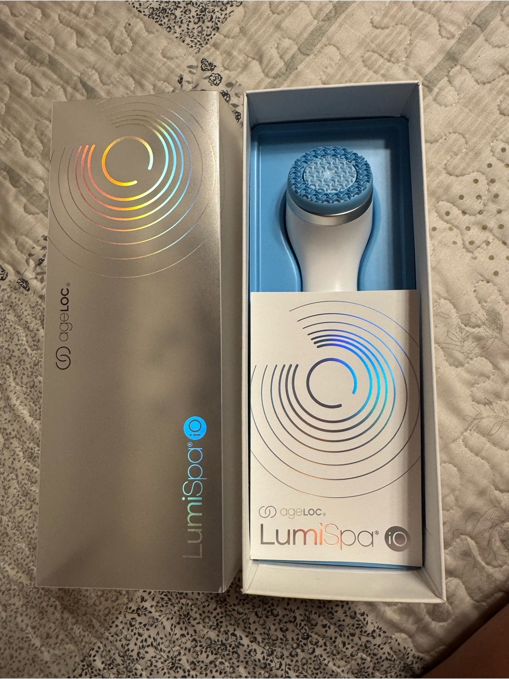 LumiSpa iO Facial Cleansing Device - magnetic charger